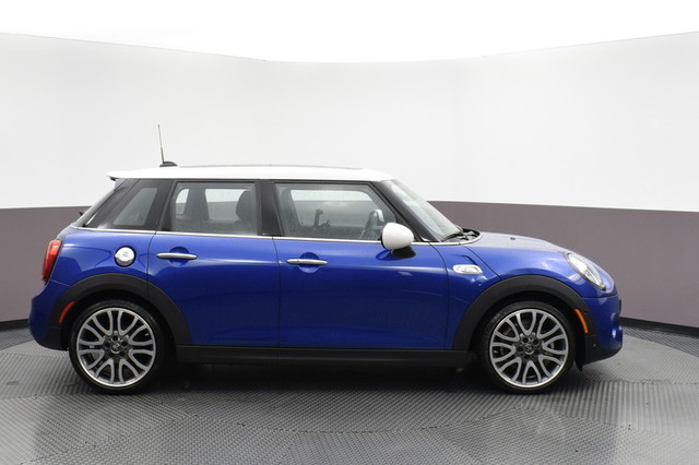 New 2019 Mini Hardtop 4 Door Front Wheel Drive Signature In